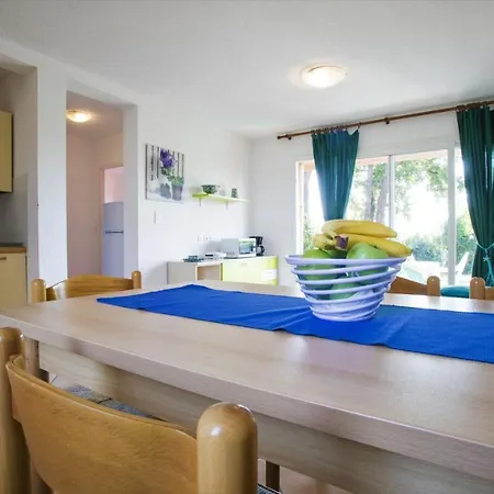 Marina Corsa 3 6 Persons 150 M Sandy Апартаменты